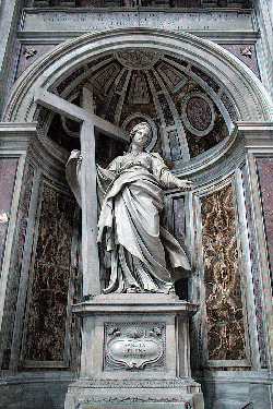 Статуя святой Елены в соборе Святого Петра